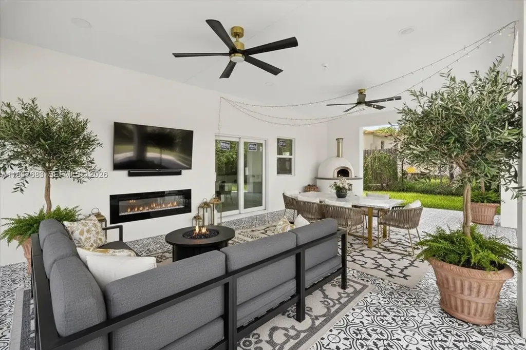 930 34th Street West Palm Beach FL 33407