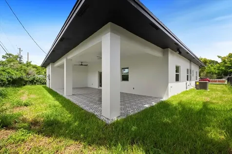 930 34th Street West Palm Beach FL 33407