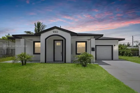 930 34th Street West Palm Beach FL 33407