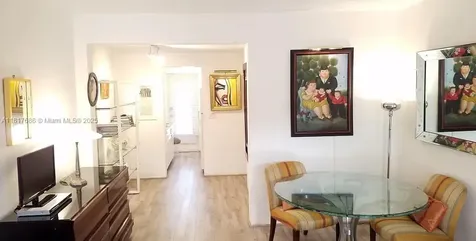 1050 Pennsylvania Avenue Miami Beach FL 33139