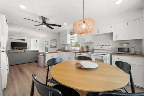 648 E Palm Drive Marco Island FL 34140