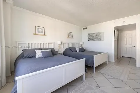 5601 Collins Avenue Miami Beach FL 33140