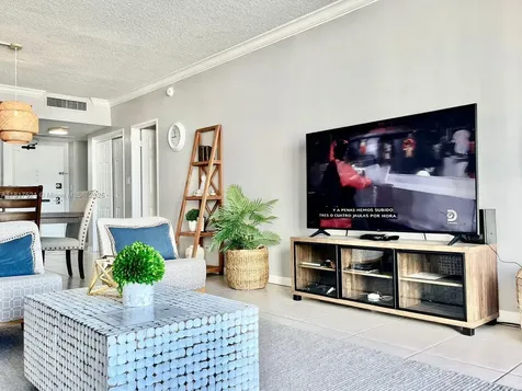 5601 Collins Avenue Miami Beach FL 33140