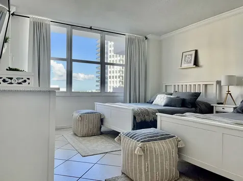 5601 Collins Avenue Miami Beach FL 33140