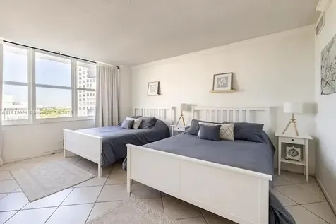 5601 Collins Avenue Miami Beach FL 33140