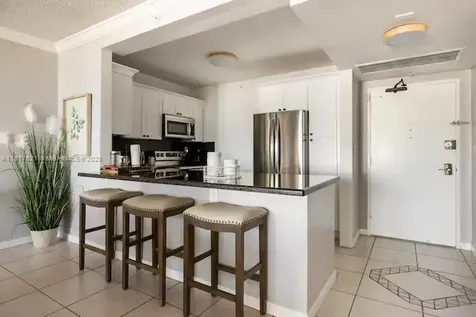 5601 Collins Avenue Miami Beach FL 33140