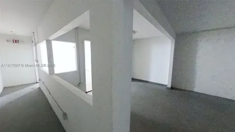1079 E 24th Street Hialeah FL 33013