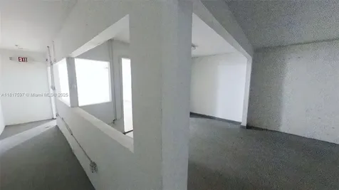 1083 E 24th Street Hialeah FL 33013