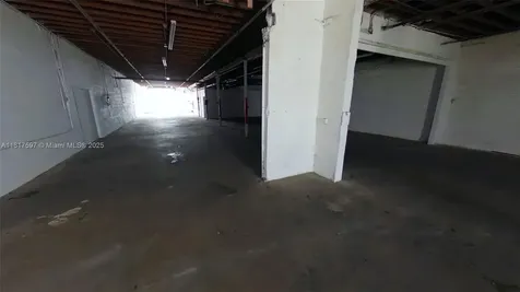 1083 E 24th Street Hialeah FL 33013