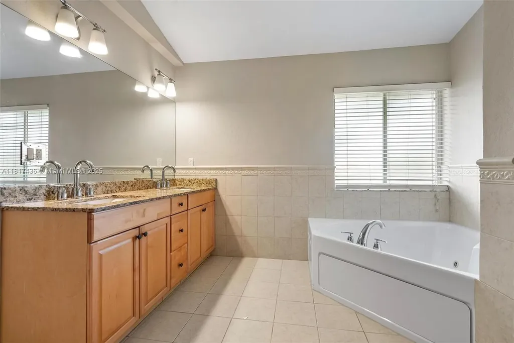 5248 NW 89th Drive Coral Springs FL 33067