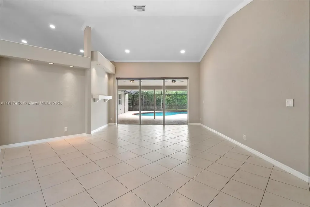 5248 NW 89th Drive Coral Springs FL 33067