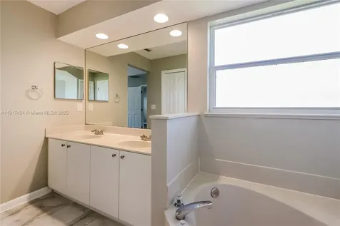 138 SW Bedford Road Port St. Lucie FL 34953