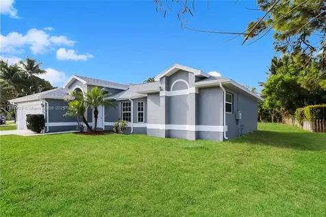 138 SW Bedford Road Port St. Lucie FL 34953