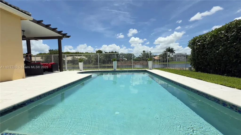 4221 Laurel Ridge Circle Weston FL 33331