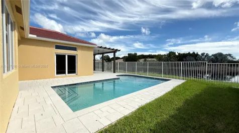 4221 Laurel Ridge Circle Weston FL 33331