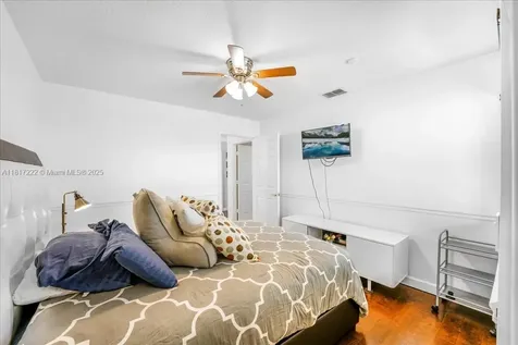 9462 NW 8th Circle Plantation FL 33324