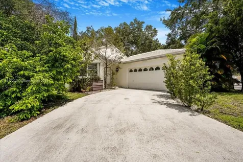 9462 NW 8th Circle Plantation FL 33324