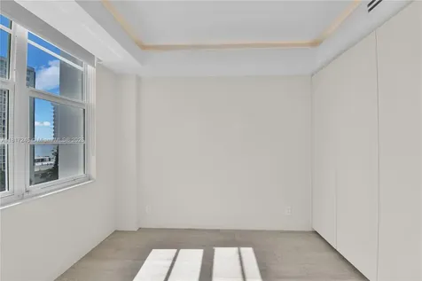 5700 Collins Avenue Miami Beach FL 33140