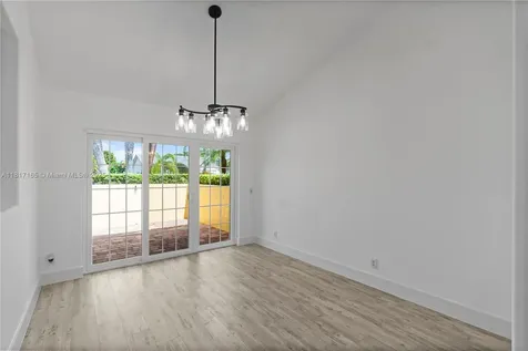 477 Spinnaker Weston FL 33326