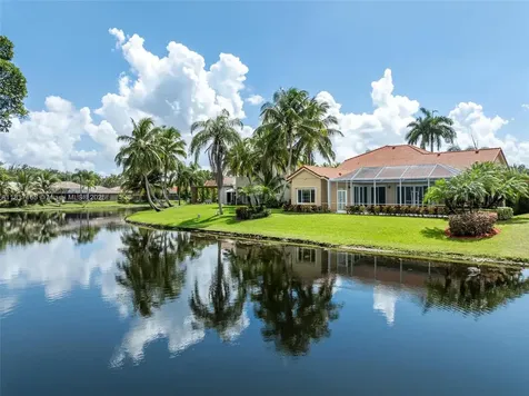 477 Spinnaker Weston FL 33326