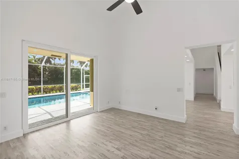 477 Spinnaker Weston FL 33326