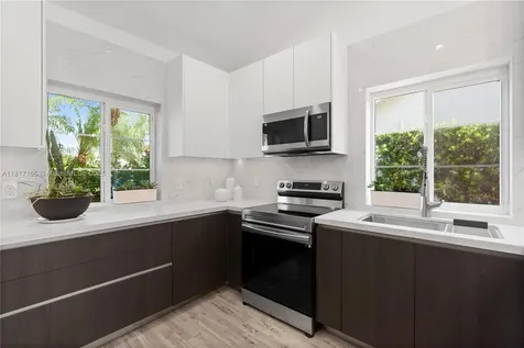 477 Spinnaker Weston FL 33326
