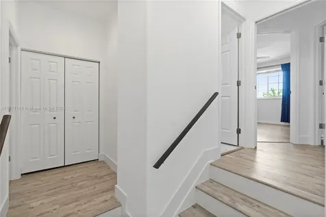 477 Spinnaker Weston FL 33326