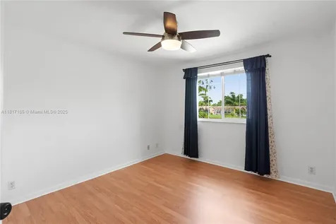 477 Spinnaker Weston FL 33326