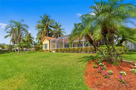 477 Spinnaker Weston FL 33326