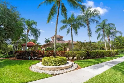 477 Spinnaker Weston FL 33326