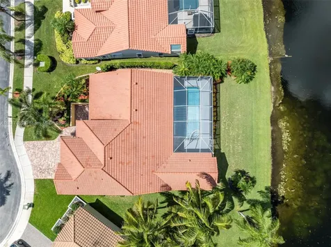 477 Spinnaker Weston FL 33326