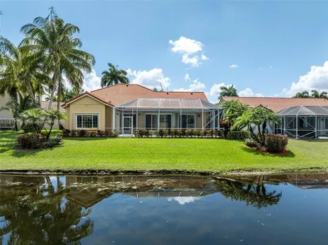 477 Spinnaker Weston FL 33326