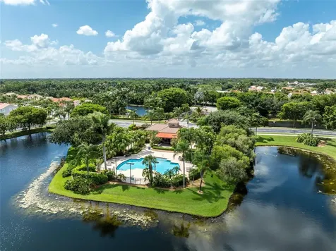 477 Spinnaker Weston FL 33326