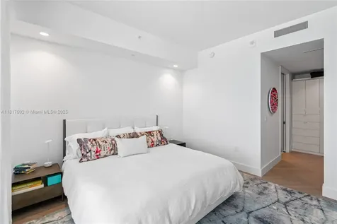 5775 Collins Avenue Miami Beach FL 33140