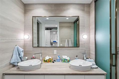 5775 Collins Avenue Miami Beach FL 33140