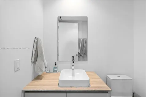 5775 Collins Avenue Miami Beach FL 33140