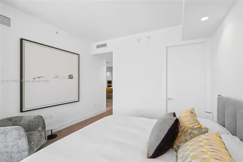 5775 Collins Avenue Miami Beach FL 33140