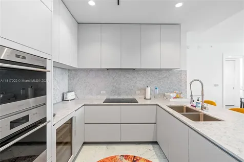 5775 Collins Avenue Miami Beach FL 33140