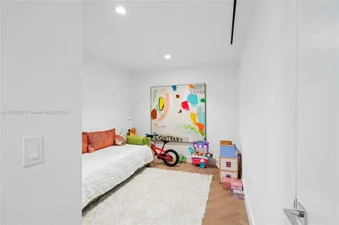 5775 Collins Avenue Miami Beach FL 33140