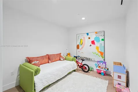 5775 Collins Avenue Miami Beach FL 33140
