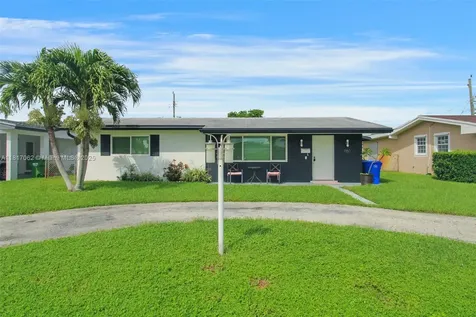 1160 NW 79th Terrace Pembroke Pines FL 33024