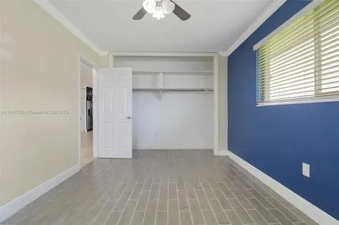 1160 NW 79th Terrace Pembroke Pines FL 33024