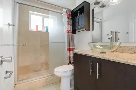 1160 NW 79th Terrace Pembroke Pines FL 33024