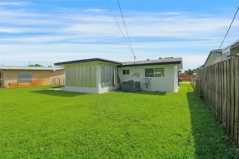 1160 NW 79th Terrace Pembroke Pines FL 33024