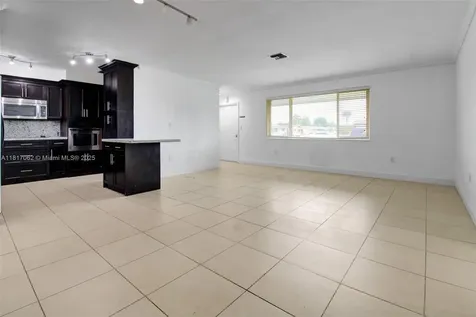 1160 NW 79th Terrace Pembroke Pines FL 33024