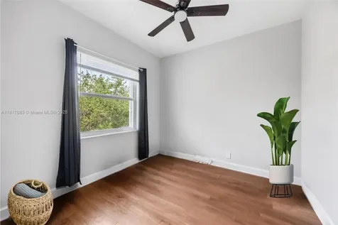 8328 Lagos De Campo Boulevard Tamarac FL 33321
