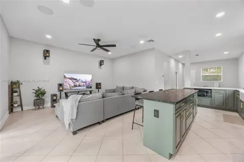 8328 Lagos De Campo Boulevard Tamarac FL 33321