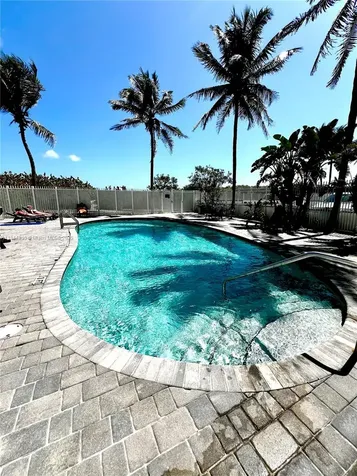 335 Ocean Drive Miami Beach FL 33139