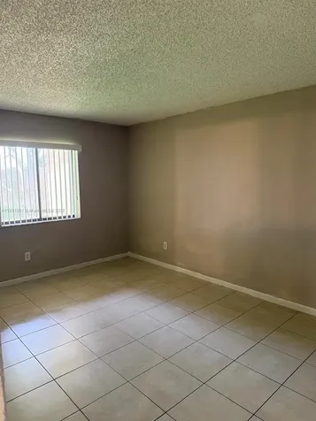 6023 10th Avenue N Green Acres FL 33463
