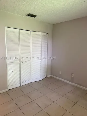 6023 10th Avenue N Green Acres FL 33463